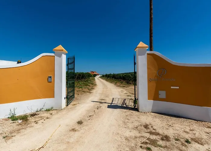 Quinta Da Pontinha Bed & Breakfast 4*