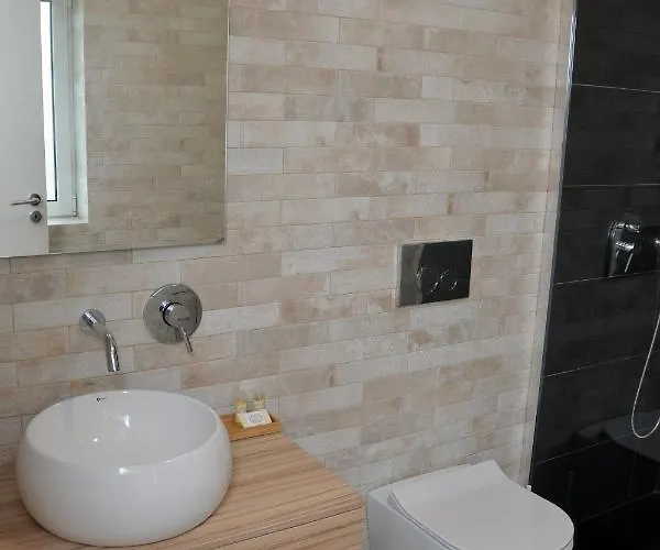 Quinta Da Pontinha Bed & Breakfast 4*